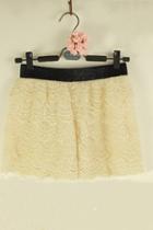 Oasap Elegant Lace Stenciled Shorts