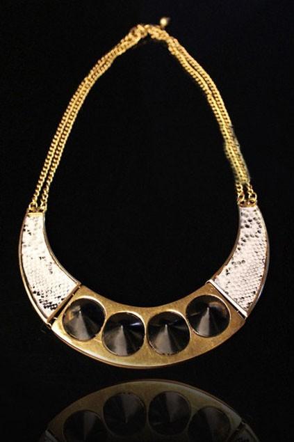 Oasap Chic Studded Snakeskin Detail Necklace