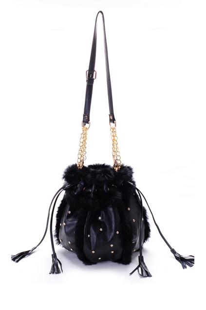 Oasap Fur Embellished Riveted Duffel Bag