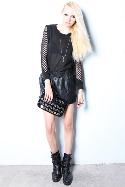 Oasap Faux Fur Elastic Waist Slim Shorts