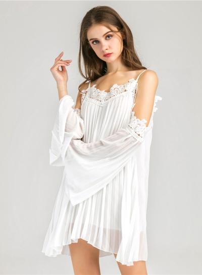 Oasap Spaghetti Strap Lace Panel Pleated Dress