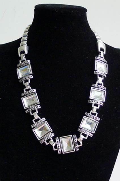 Oasap Square Diamante Embellished Necklace