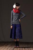 Oasap Pleated Front Midi Skirt With Contrast Color Embroidery