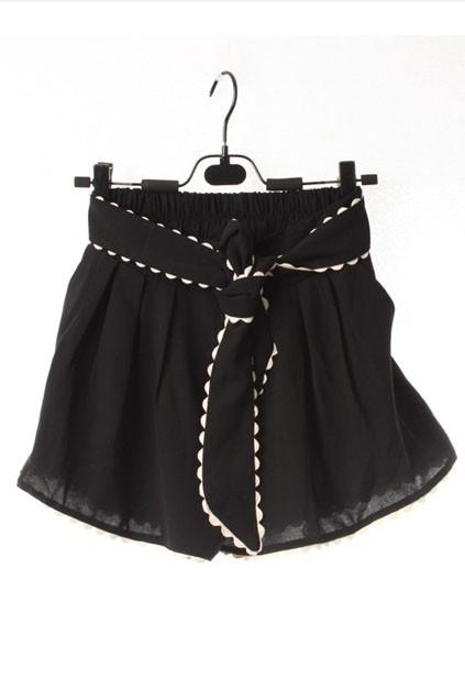 Oasap Serrated Edged Elastic Shorts With Bow-knot