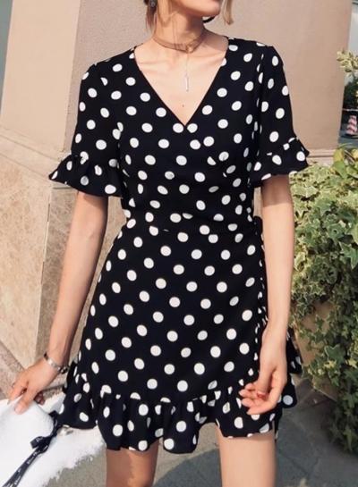 Oasap Fashion Beach Short Flare Sleeve V Neck Dress With Polka Dot