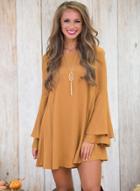 Oasap Round Neck Flare Sleeve Solid Color Backless Dress