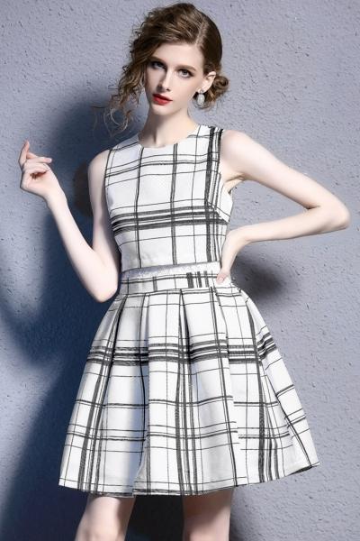 Oasap Elegant Plaid Pleated Dress