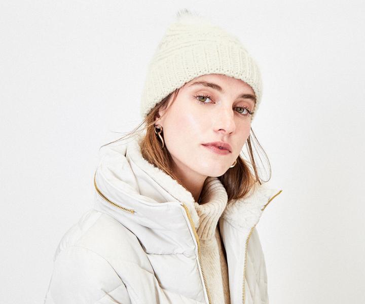Oasis Carrie Cable Pom Beanie