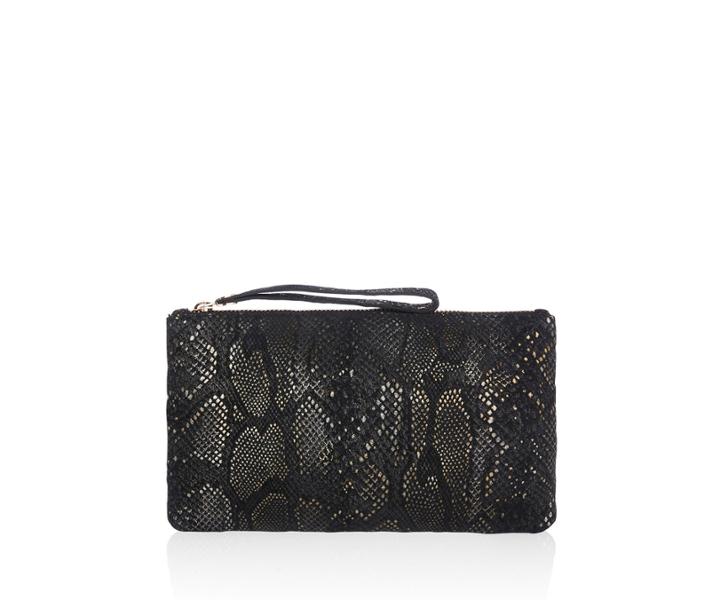 Oasis Leather Lily Distressed Purse