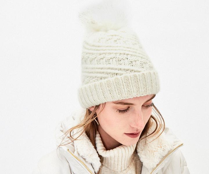 Oasis Cable Pom Beanie