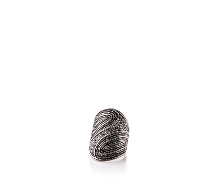 Oasis Shield Ring