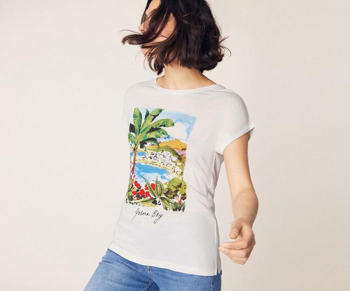 Oasis Vacay Postcard Print Tee