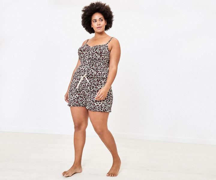 Oasis Curve Leopard Shorts