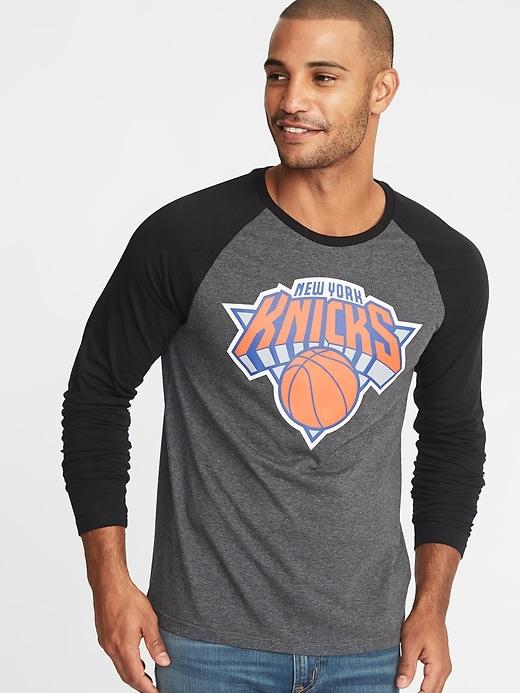 Old Navy Mens Nba Team-graphic Raglan-sleeve Tee For Men New York Knicks Size S