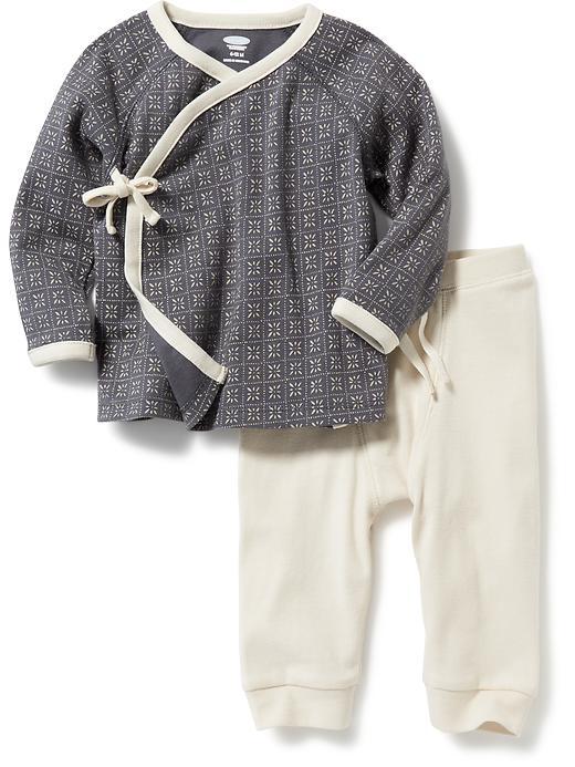 Old Navy 2 Piece Printed Tee And Pants Set - Gray Combo