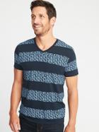 Old Navy Mens Soft-washed Printed Perfect-fit V-neck Tee For Men Movin'; Mountains Size Xs