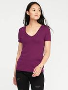 Old Navy Semi Fitted Classic V Neck Tee For Women - Winter Wine