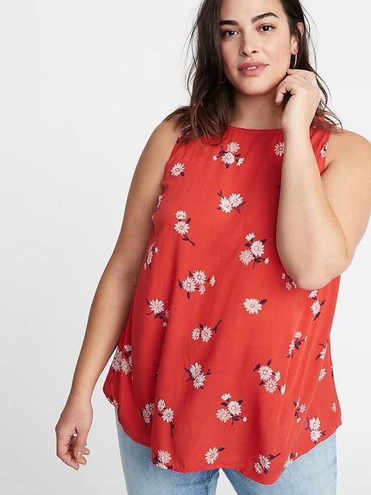 Plus-size High-neck Sleeveless Top