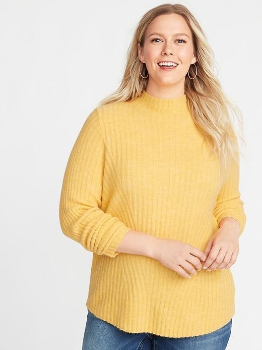 Directional Rib-knit Plus-size Mock-neck Sweater