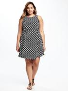 Patterned Plus-size Tie-waist Dress