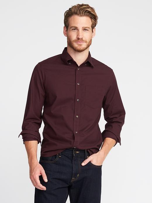 Old Navy Regular Fit Built In Flex Oxford Shirt For Men - Rotwein