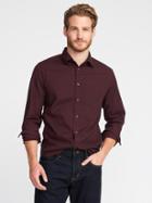 Old Navy Regular Fit Built In Flex Oxford Shirt For Men - Rotwein