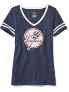 Old Navy Mlb Team Graphic V Neck Tee For Women - N.y. Yankees