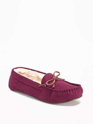 Old Navy Sueded Sherpa Lined Moccasin Slippers For Women - Borscht