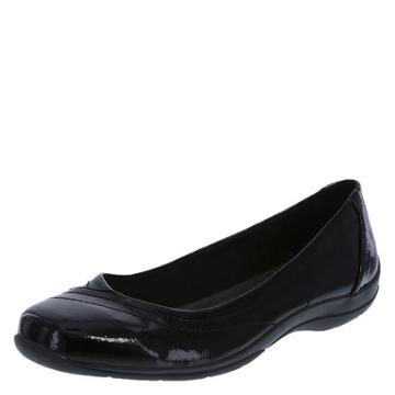 Comfort Plus By Predictions Women's Patent Carla Snip Toe Flat