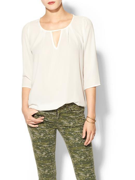Everly Clothing Singa Blouse - Cream