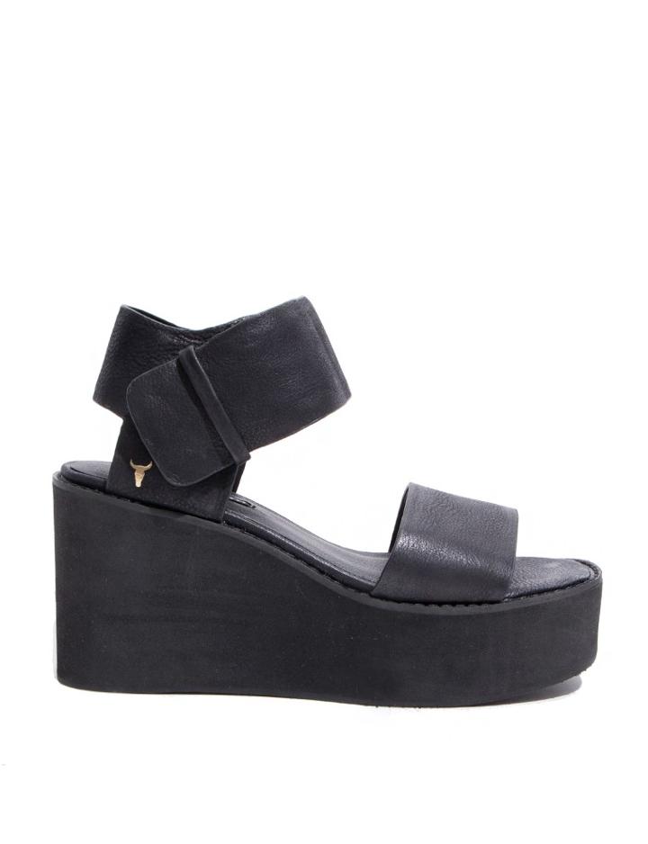Pixie Market Faye Black Flatform Wedges