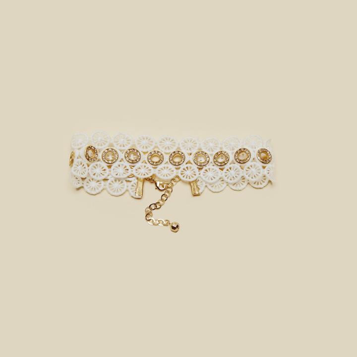 Vanessa Mooney The Youth Choker