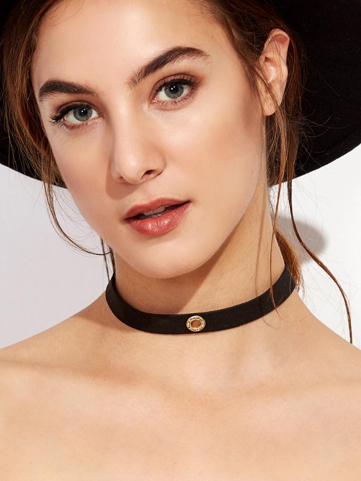 Romwe Black Single Metal Circle Hollow Out Choker Necklace