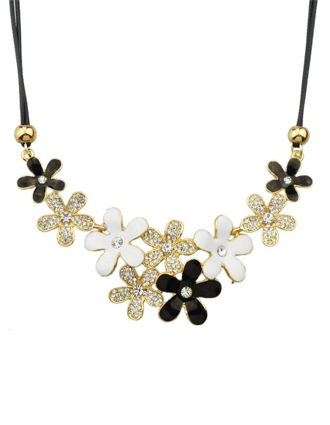 Romwe Gold Rhinestone Flower Necklace