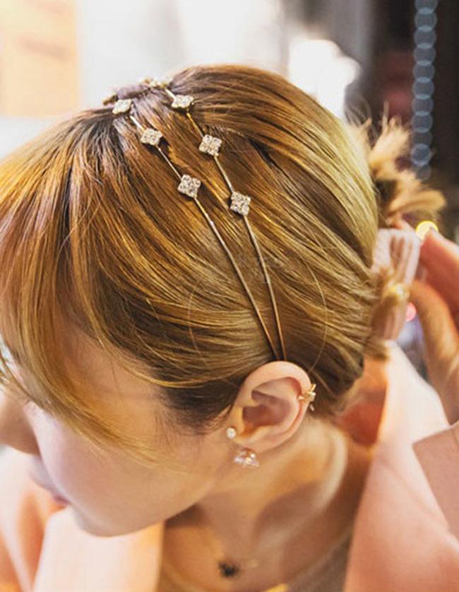 Romwe Silver Plated Rhinestone Headband