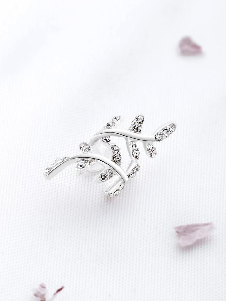 Romwe Rhinestone Leaf Shaped Ear Cuff 1pcs
