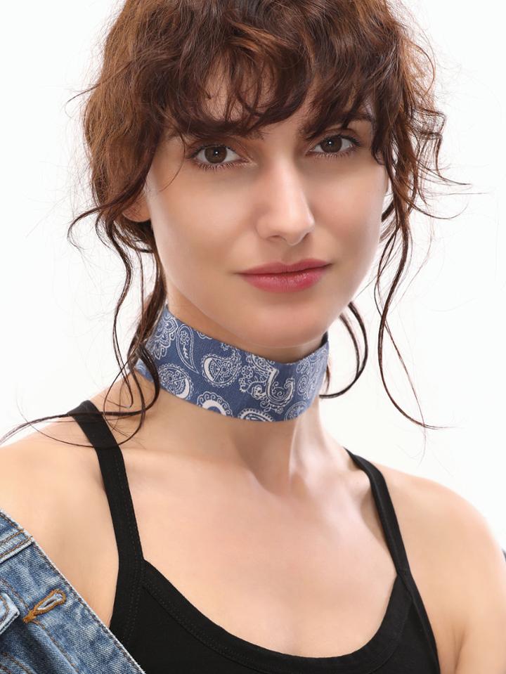 Romwe Blue Paisley Pattern Wide Denim Choker