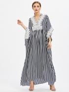 Romwe Lace Applique Side Slit Poncho Dress