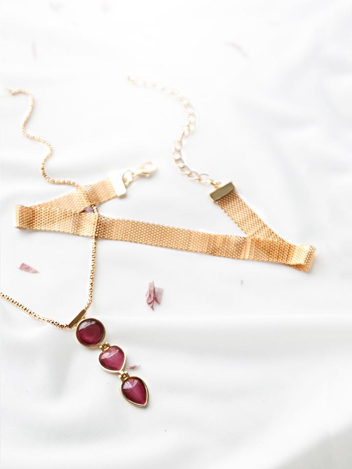 Romwe Gold Gemstone Necklace With Choker