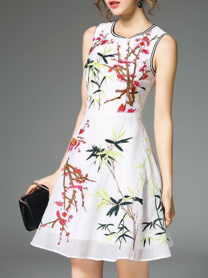 Romwe White Crew Neck Embroidered A-line Dress