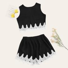 Romwe Contrast Lace Hem Top With Shorts