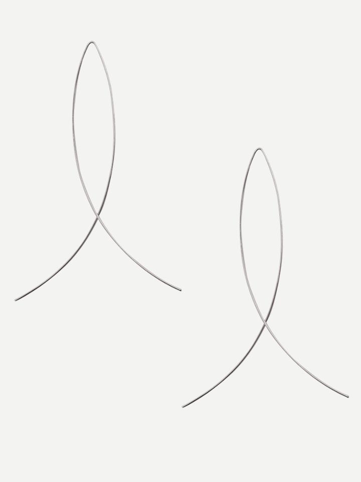 Romwe Silver Minimalist Hollow Fish-shaped Earrings