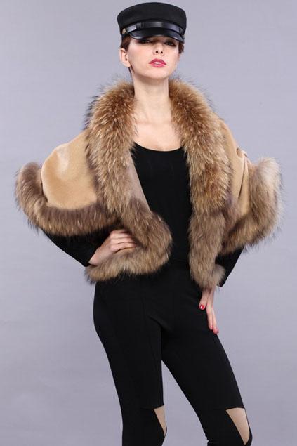 Romwe Double Wears Raccoon Hair Khaki Cape