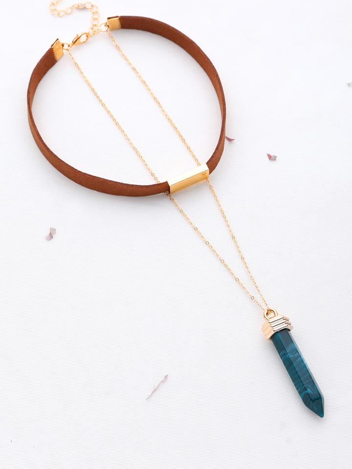 Romwe Metal Detail Choker With Contrast Pendant