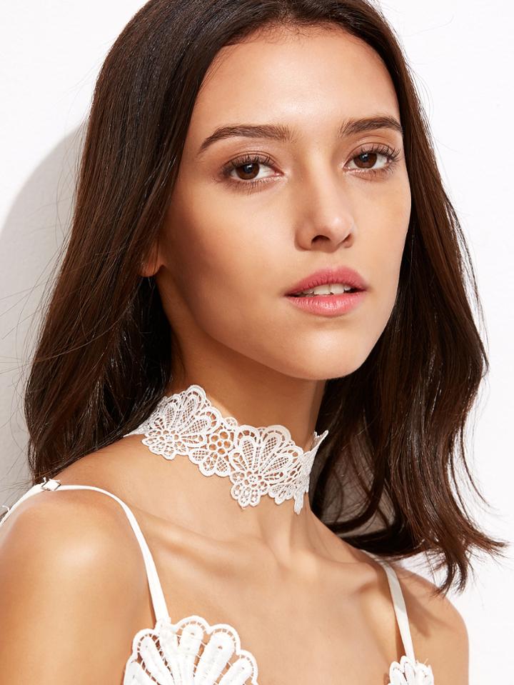 Romwe White Floral Lace Choker Necklace