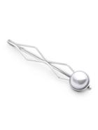 Romwe Faux Pearl Metal Hair Clip