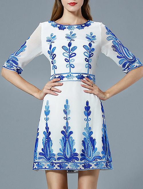 Romwe White Round Neck Half Sleeve Embroidered Dress