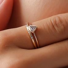 Romwe Triangle Rhinestone Ring Set 2pcs