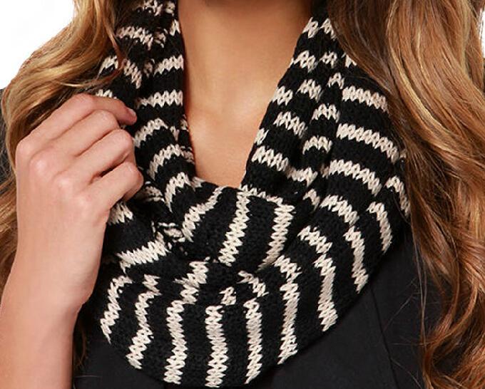 Romwe Striped Print Scarf
