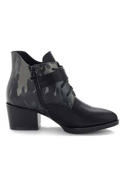 Romwe Camouflage Print Ankle Boots